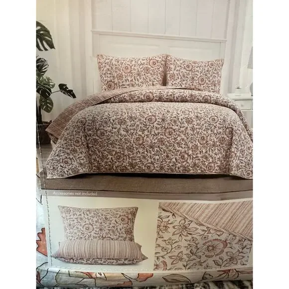 Reversible Queen Quilt Set - Picture 3 of 4